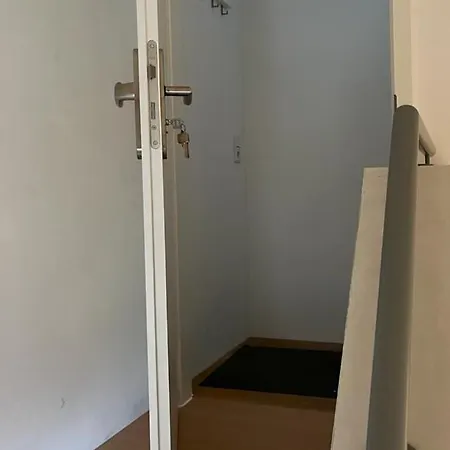Schones Dg-appartement Im Norden Apartment Düsseldorf