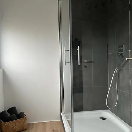 Schones Dg-appartement Im Norden Apartment *
