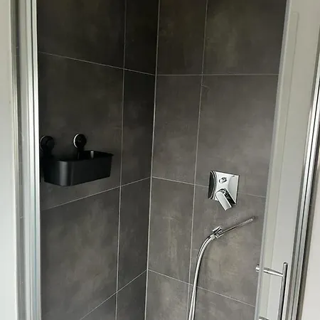 Apartment Schones Dg-appartement Im Norden Dusseldorf