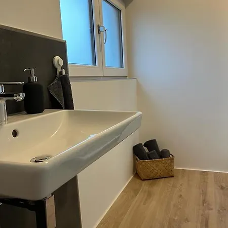 Schones Dg-appartement Im Norden